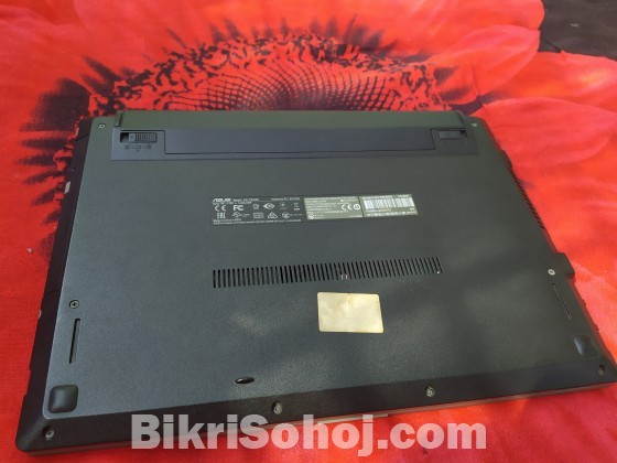 ASUS Laptop Core i5-6GEN 8GB RAM 520 Graphics